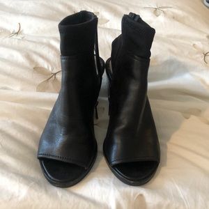 Donald Pliner KLEO Peep-Toe Bootie